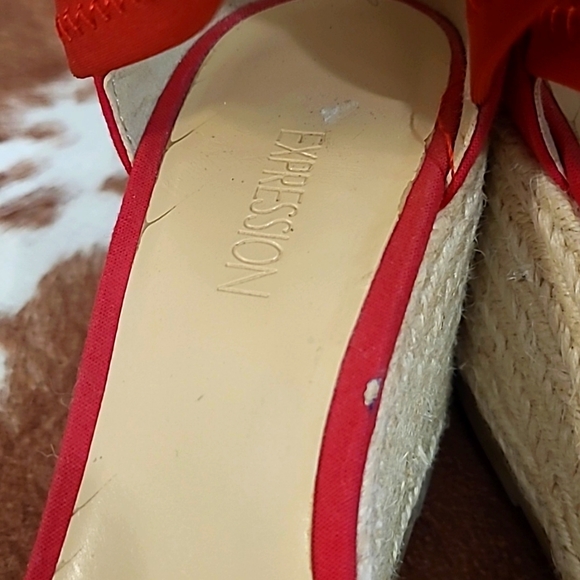 ⭐ Red Wedge Espadrilles / Heels With Zipper and Stretch Ankle Support Size 6 - Picture 8 of 10